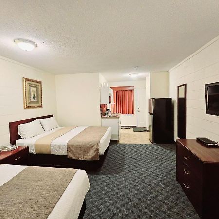 Canadian Motor Inn Grande Prairie Esterno foto